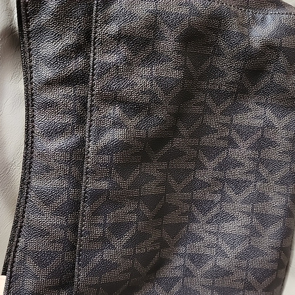 Michael Kors Dark Brown Monogram Shoulder Bag Preowned - Picture 8 of 11